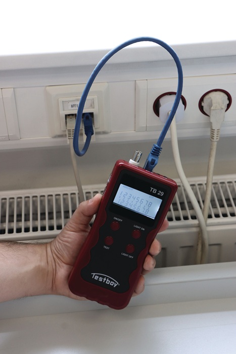 4000828080 - Detailbild_Netzwerkverdrahtungstester 29 Prüfung v.Leitungen TESTBOY