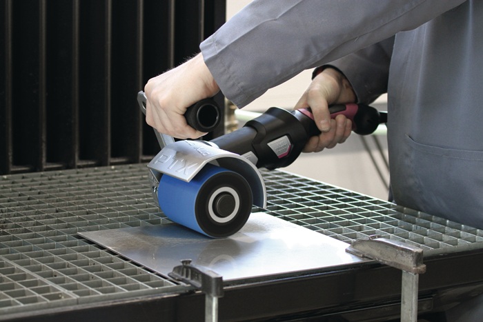 4000845440 - Detailbild_Vliesband POLY-PTX® Zirkon Hülse K.180 blau D100xB100mm L.285mm EISENBLÄTTER