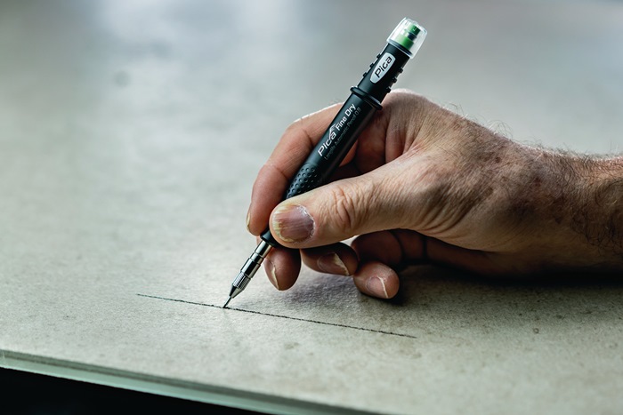 4000871422 - Detailbild_Finemarker Fine Dry 0.9 L.20cm m.5 Graphit-Minen HB PICA