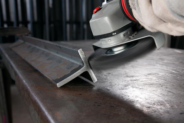 8000343995 - Detailbild3_Scheibenbürste PRO Metal clean D.115mm Draht-St0,3mm Stahl gewellter Draht BOSCH