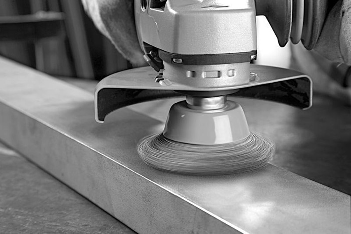 8000346348 - Detailbild3_Topfbürste PRO Stainless Steel clean D.65mm Draht-St.0,3mm Edelstahl M14 BOSCH