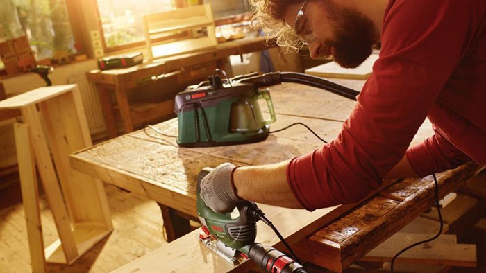 8000346524 - Detailbild_Trockensauger EasyVac 3 Leistung 700W max.Luftstrom 35l/s Vol.2l G.4,3kg BOSCH