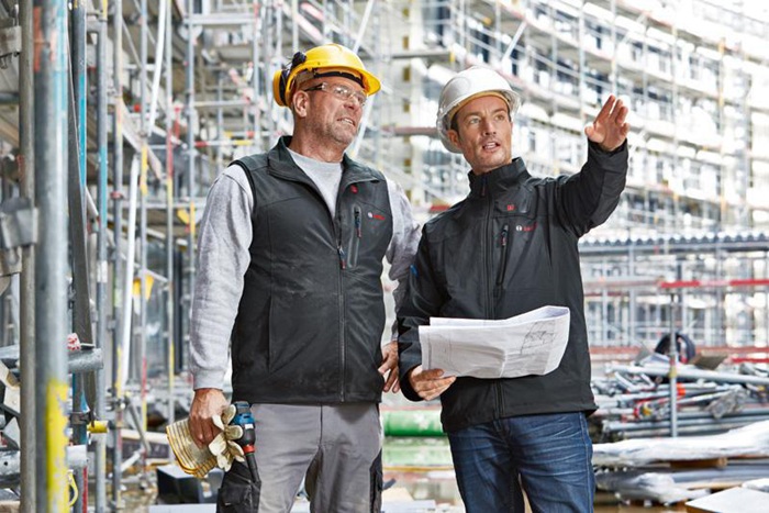 8000771569 - Detailbild3_Weste GHV 12+18V XA Akku-Spannung 12V Gr.M schwarz m.Akku BOSCH