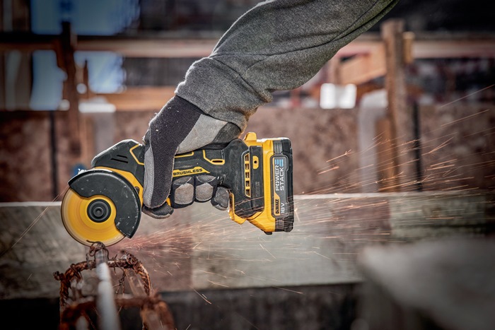 8001414501 - Detailbild_Akku-Multimaterialschneider DCS438N 18V 76x1,6x9,5mm 20000min-¹ DEWALT