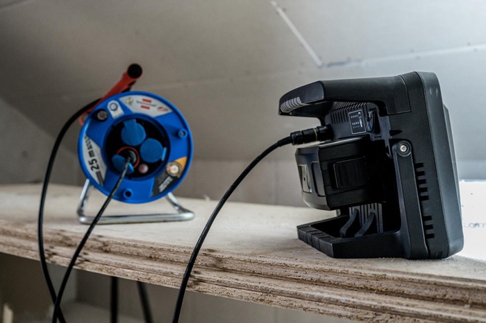 8002643422 - Detailbild4_LED-Hybrid-Baustrahler 10050 MH 100 W 12500 lm 5m H07RN-F 2X1,0 18 V IP54