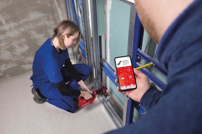 8002981545 - Detailbild5_Akkupressm. ROMAX Compact III Basic SET2 19 kN 15-35mm,2X2Ah,EU,o.Pressbacken