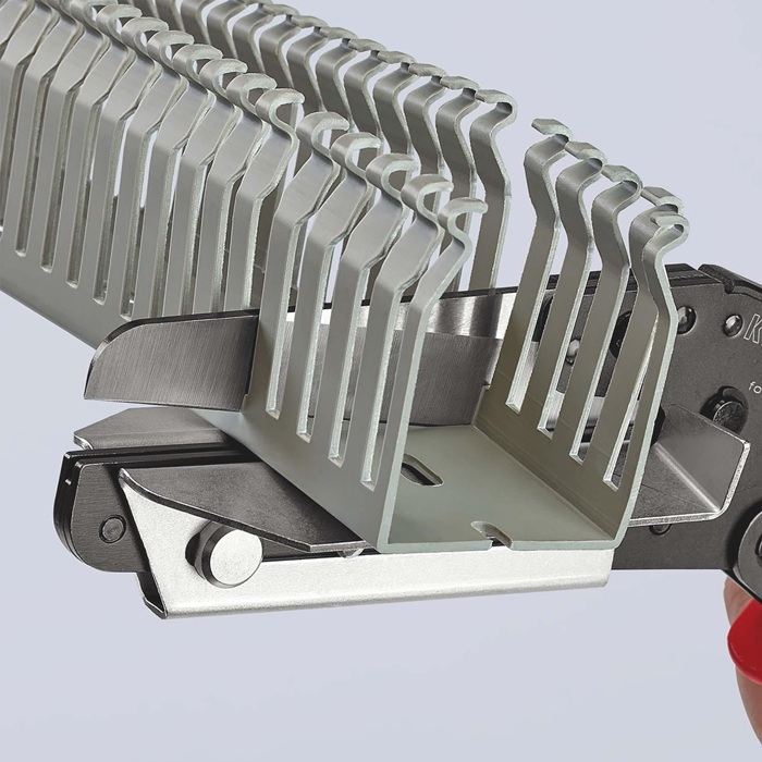 4000794316 - Detailbild2_Kunststoffschere max.4mm Kabelkanälen KNIPEX
