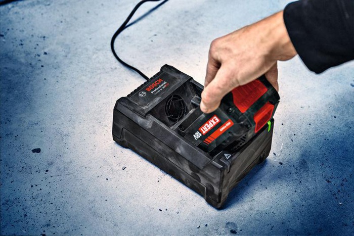 8005328064 - Detailbild5_Ladegerät GAL 12V/18V-80 Sp.12/18V G.0,65kg 15 St. BOSCH