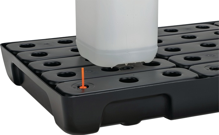 9000466293 - Detailbild3_Regalwanne 27l L976xB495xH95mm PE m.PE-Rost u.Leckanzeiger CEMO