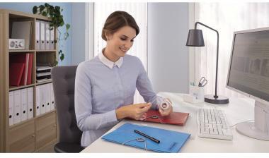 9199102454 - Detailbild5_tesa Handabroller Easy Cut 57446-00001 19mmx33m transparent