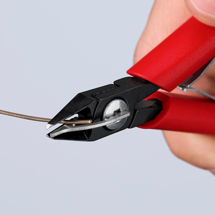 4000810500 - Detailbild_Elektronik-Seitenschneider L.125mm Form 1 Facette ja KNIPEX