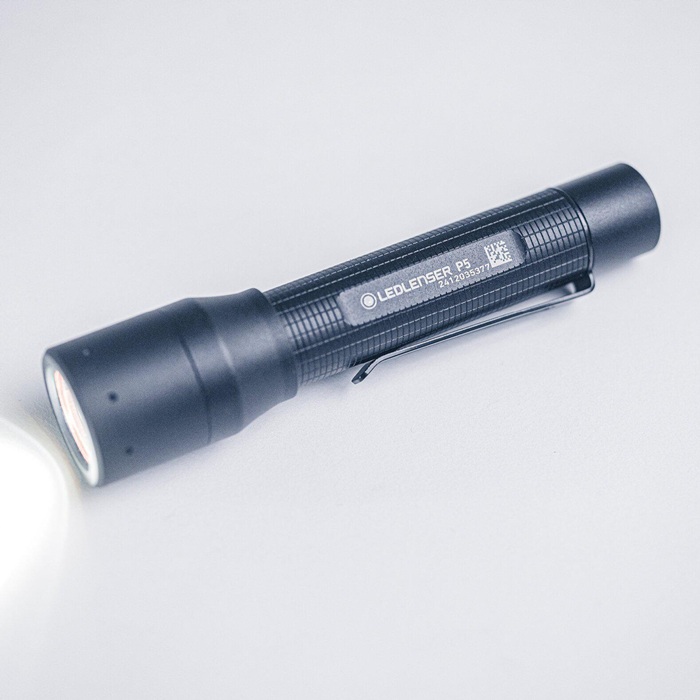 4000901318 - Detailbild2_LED-Taschenlampe P5 200/80/20 lm Batterie 170/100/60m