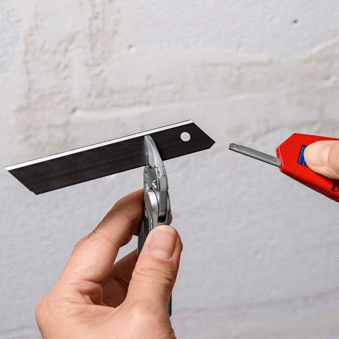 4000818382 - Detailbild5_Cuttermesser CutiX® Klingen-B.18mm L.165mm Magnesium KNIPEX